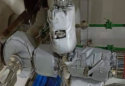 高溫管道<a href=http://m.e-ja.cn/e/tags/?tagname=%E4%BF%9D%E6%B8%A9%E9%9A%94%E7%83%AD target=_blank class=infotextkey>保溫隔熱</a>衣