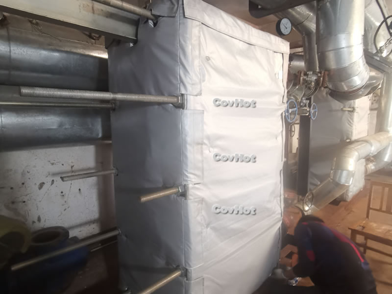 板式<a href=http://m.e-ja.cn/e/tags/?tagname=%E6%8D%A2%E7%83%AD%E5%99%A8%E4%BF%9D%E6%B8%A9 target=_blank class=infotextkey>換熱器保溫</a>,<a href=http://m.e-ja.cn/e/tags/?tagname=%E5%8F%AF%E6%8B%86%E5%8D%B8%E4%BF%9D%E6%B8%A9%E5%A5%97 target=_blank class=infotextkey>可拆卸<a href=http://m.e-ja.cn/e/tags/?tagname=%E4%BF%9D%E6%B8%A9%E5%A5%97 target=_blank class=infotextkey>保溫套</a></a>